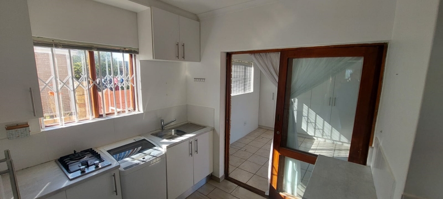 4 Bedroom Property for Sale in Wavecrest Eastern Cape